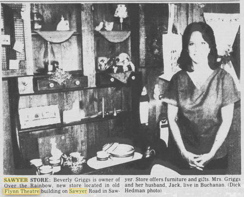 Flynn Theatre - 24 Jul 1985 New Store Moving In To Building (newer photo)